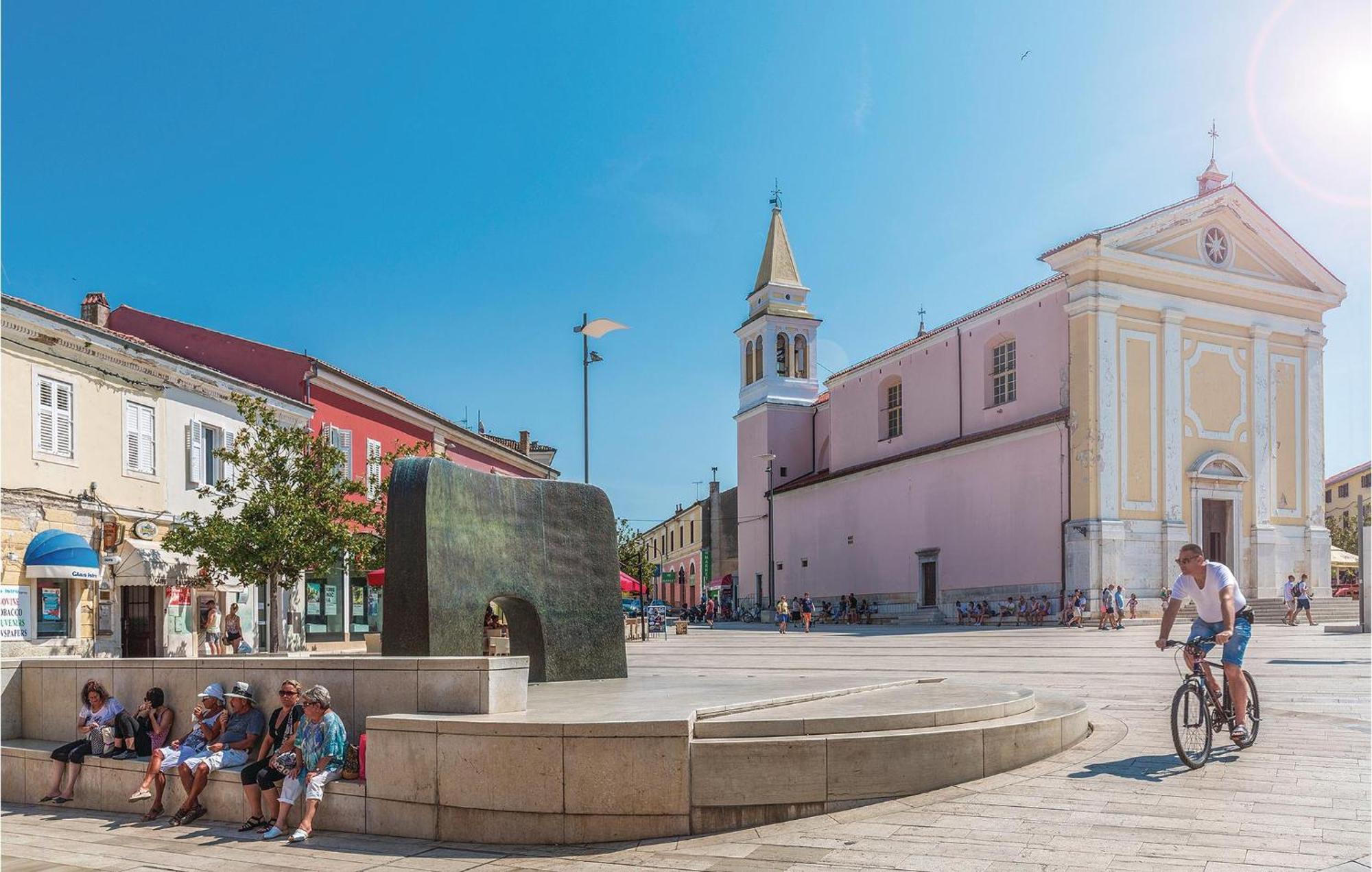 Amazing Apartment In Porec With Wifi Exterior photo